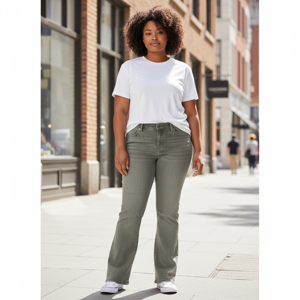 Cabi Contemporary Fit Bootcut Stretch Gray Wash Jeans – Size 10